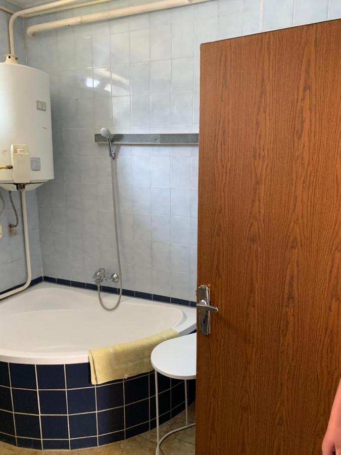 Whitehouse Alsoors Aparthotel Екстериор снимка